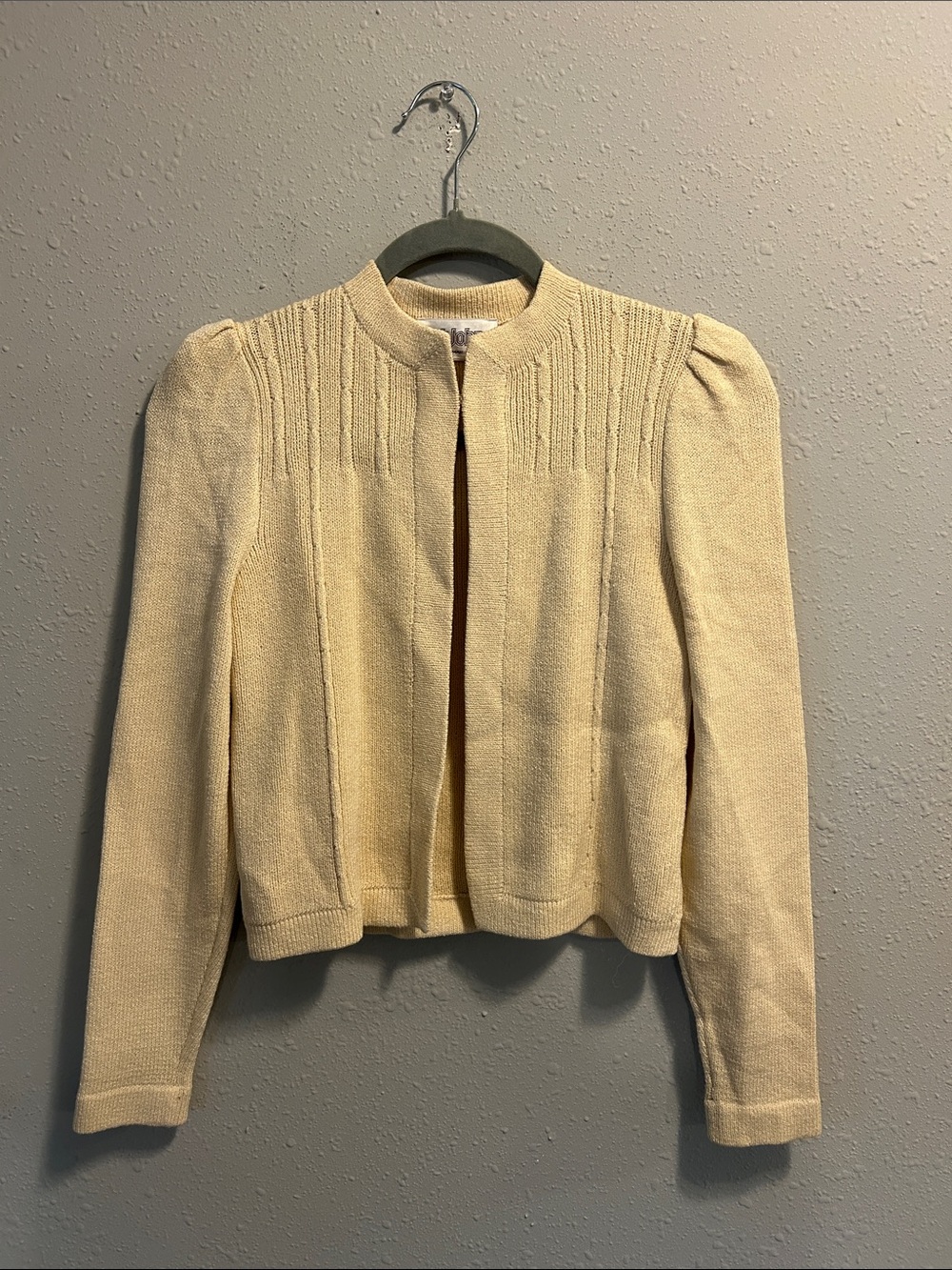 Vintage St. John Creamy Beige Wool Cardigan Knit Sweat
